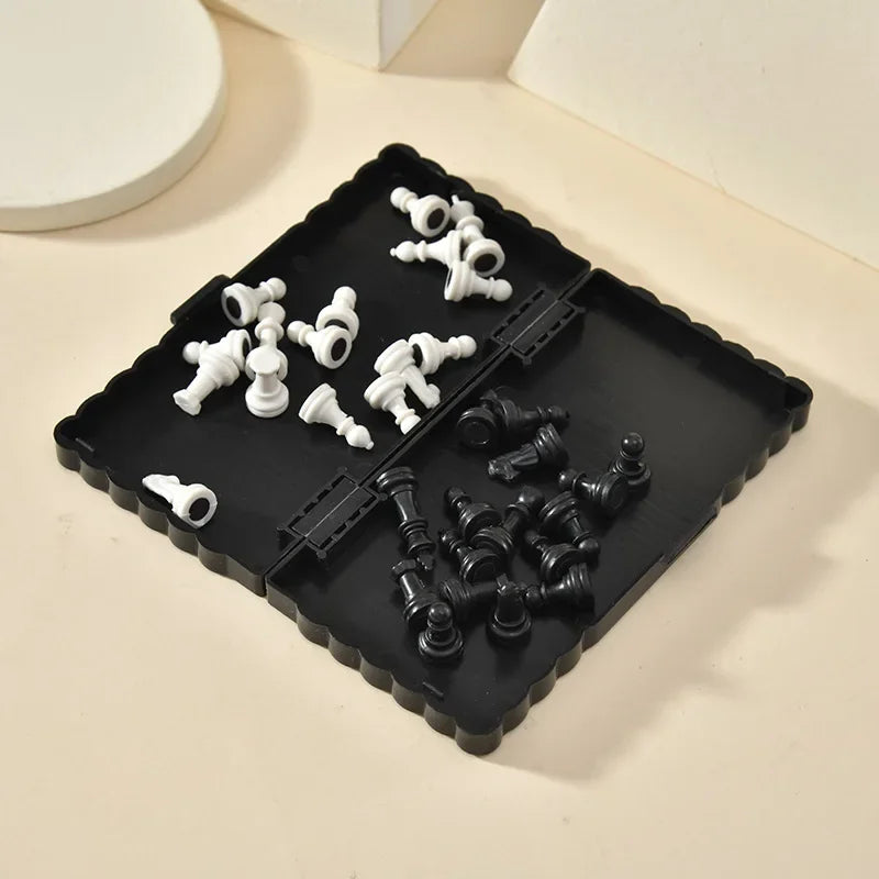 Magnetic chess set pieces